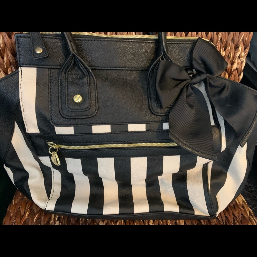 Betsy Johnson shoulder bag